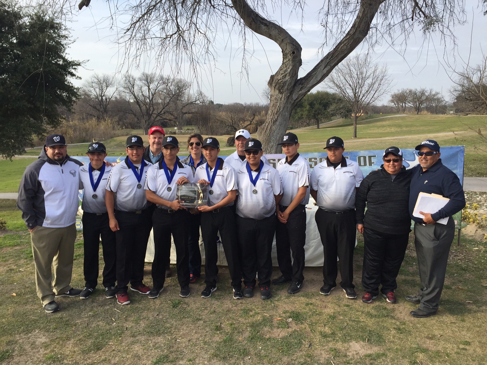cc winn boys golf team at 2017 del rio tournament2.jpg
